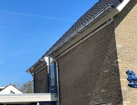 Zink en goten bij complete renovatie Texel
